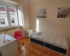 Quarto individual em amplo apartamento perto Universidades
