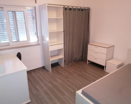 Alugo quartos a estudantes em Benfica