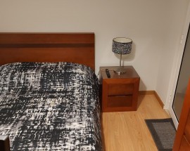 Arrendo quarto com wc privado T1 na Amadora