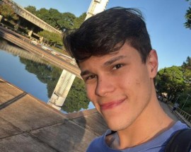 Sou Roberto estudante brasileiro com bolsa em Lisboa