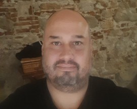 Profissional Busca quarto ou T0