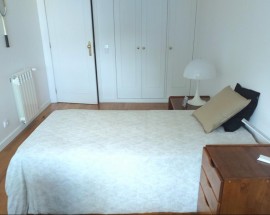 Quarto a menina ou senhora no Pinheiro Manso Porto