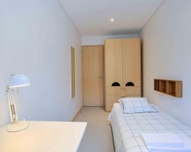 Quarto individual Porto rua do Bonfim