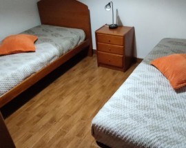 Quarto compartilhado senhora em Loures