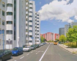 Quarto em Lisboa junto Universidade Catolica e Santa Maria