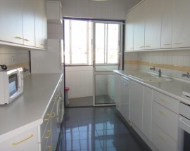 Arrendo quarto em Telheiras proximo do Metro