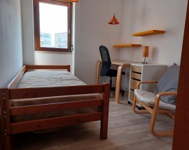 Quarto para Estudantes Universitarios Laranjeiro Almada
