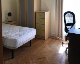 Quartos de Estudantes em frente a Gulbenkien