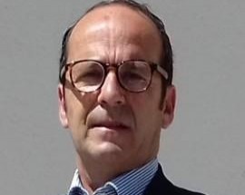 Procuro quarto em Almada