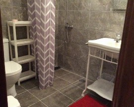 Quarto individual com casa de banho privada