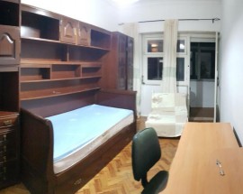 Quarto amplo com marquise Alameda Linhas Torres Lisboa