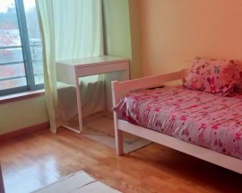 Quarto junto ao shopping Mira Maia