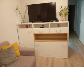Quarto junto ao metro dos Combatentes no Porto