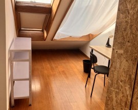 Loft com muita luz em moradia no Porto