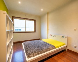Quarto em T4 em Santa Maria da Feira