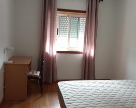Arrendo quarto individual perto do IPB em Braganca