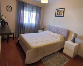 Alugo quartos em Oeiras Carnaxide