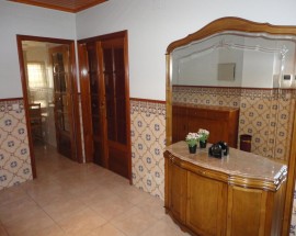 Quartos a meninas estudantes perto Shopping Braga Parque