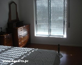 Alugo 2 quartos na zona das Barrocas em Aveiro perto da CP