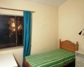 Quarto em Carcavelos proximo das estacoes e praia