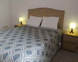 Alugo quarto com todas serventias a estudante ou trabalhador