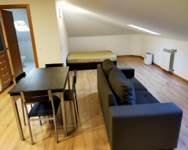 Estudio em sotao Coimbra rua Miguel Torga