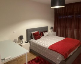 Quarto com wc privado Coimbra Conchada Praca da Republica