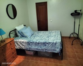 Quarto Suite para Professora ou estudante em Porches Lagoa
