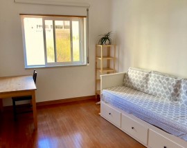 Alugo quarto Cascais alta Pampilheira