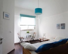 Room Studio with private toilet and kitchenette Lisbon