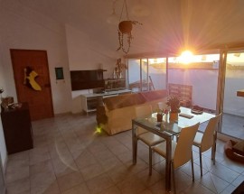 Quarto para alugar no centro do Monte da Caparica