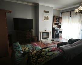 Arrendo dois quartos a 500m do Hospital Espirito Santo