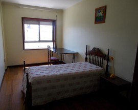 Arrendo quarto na rua Orfeao de Braga
