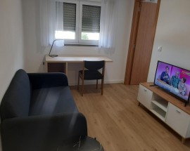 Arrendo apartamento T1 para rapariga estudante em Leiria