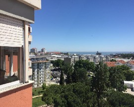 Arrendam se 2 quartos para estudantes do sexo feminino