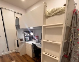 Quarto a estudante ou professora Sobreda de Caparica