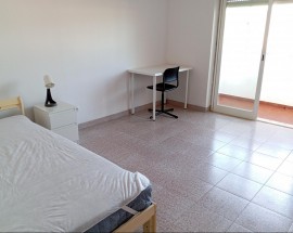 Alugo quartos Abrunheira perto estacoes CP linha de Sintra