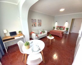 Quartos com Ar Condicionado junto Metro Alfornelos