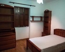 Arrendo quartos no centro da cidade e perto da UBI