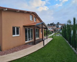 Arrendo quarto em moradia em Aveiro