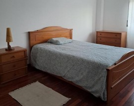 Aluga se quarto a professores Vila Franca