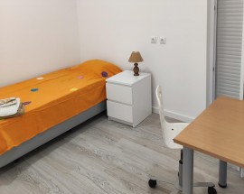 Arrendo quarto em Evora rua nova