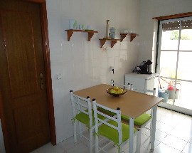 3 Quartos frente a ESECS para raparigas despesas incluidas