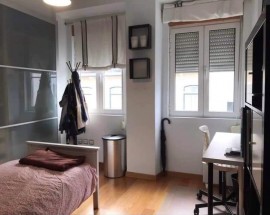 Quarto para alugar junto ao IST raparigas estudantes