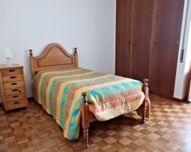 Quarto para alugar a rapariga estudante na Amadora