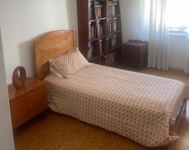 Quarto mobilado para alugar na Maia