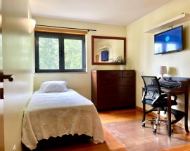 Quarto com suite e wall privados para raparigas Lisboa