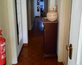 Quarto optimo e grande na Rua Francisco de Holanda