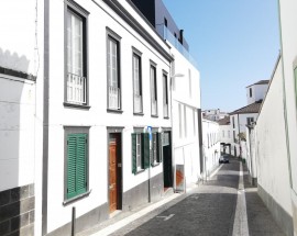 Quartos para estudantes no centro de Ponta Delgada