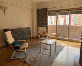 Quarto em Telheiras 40 m2 com varanda mt luz